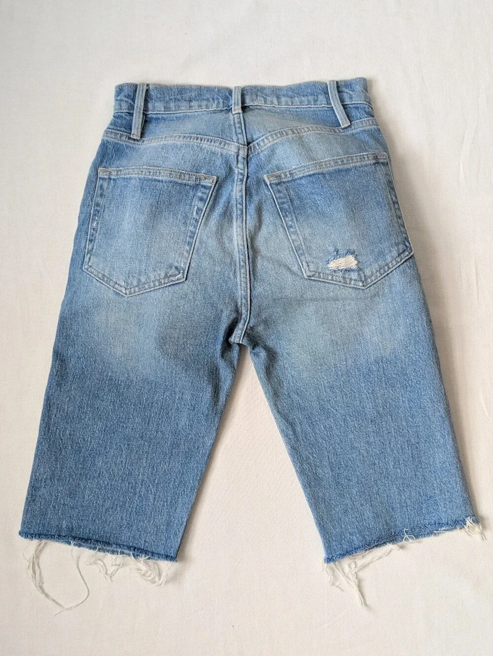 FRAME Le Vintage Bermuda Denim Shorts Medina Light Wash 23